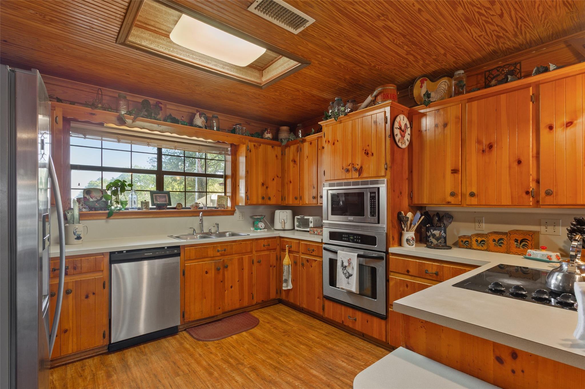 main property photo 14