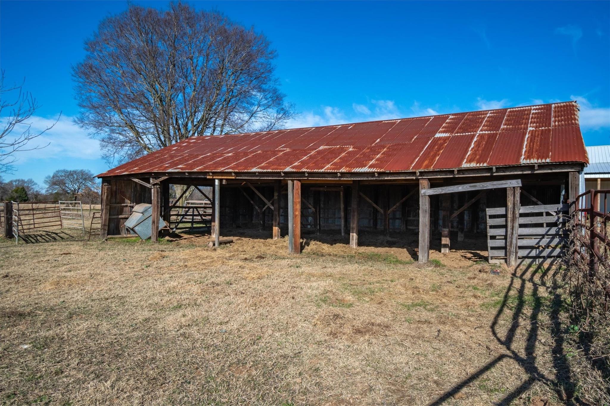 main property photo 38