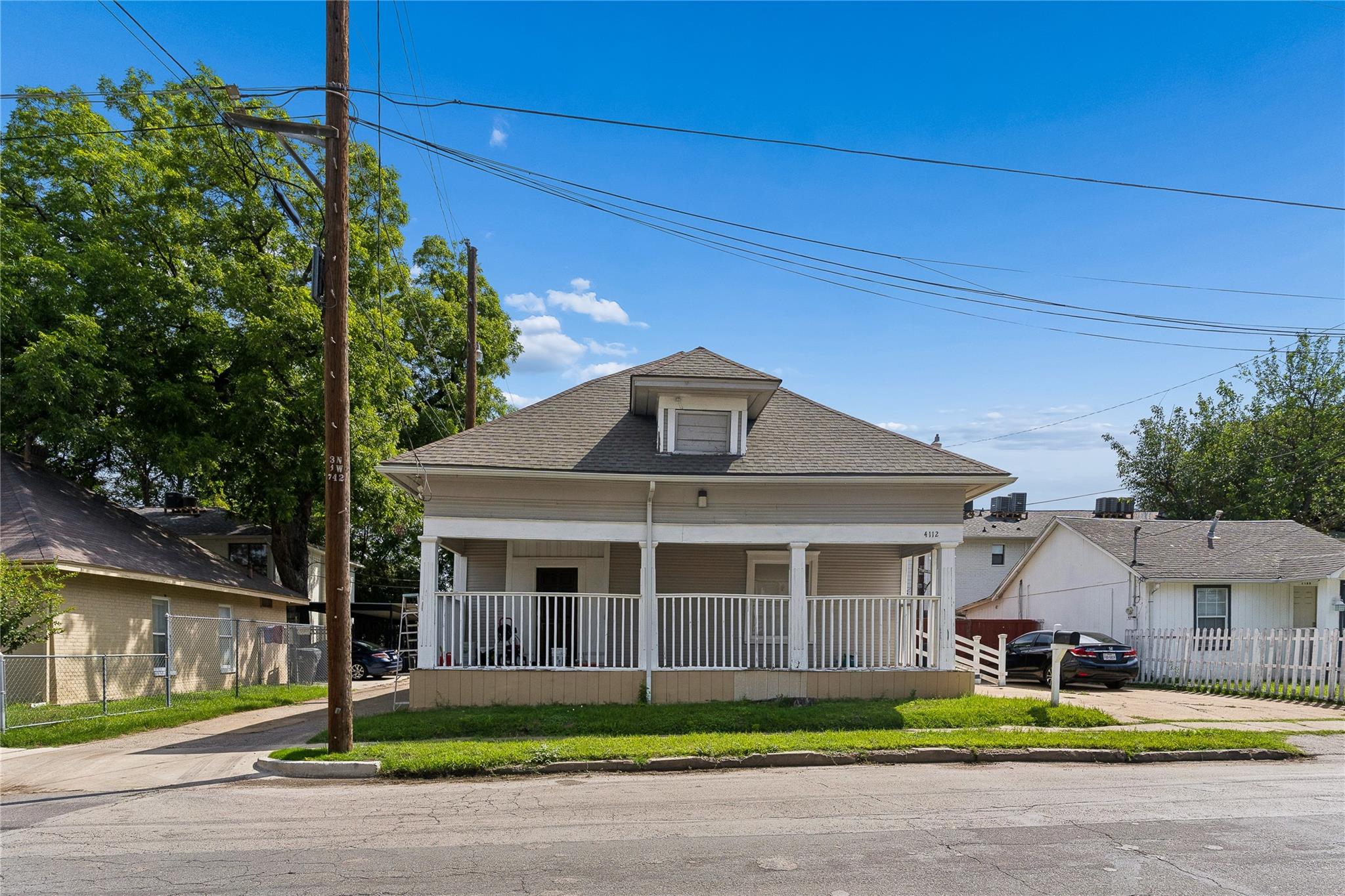 main property photo 2