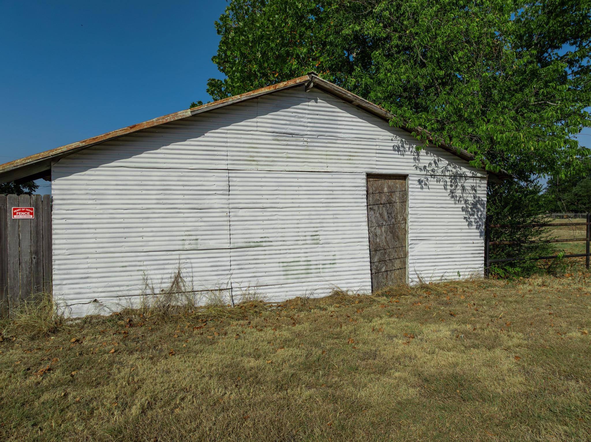 main property photo 10