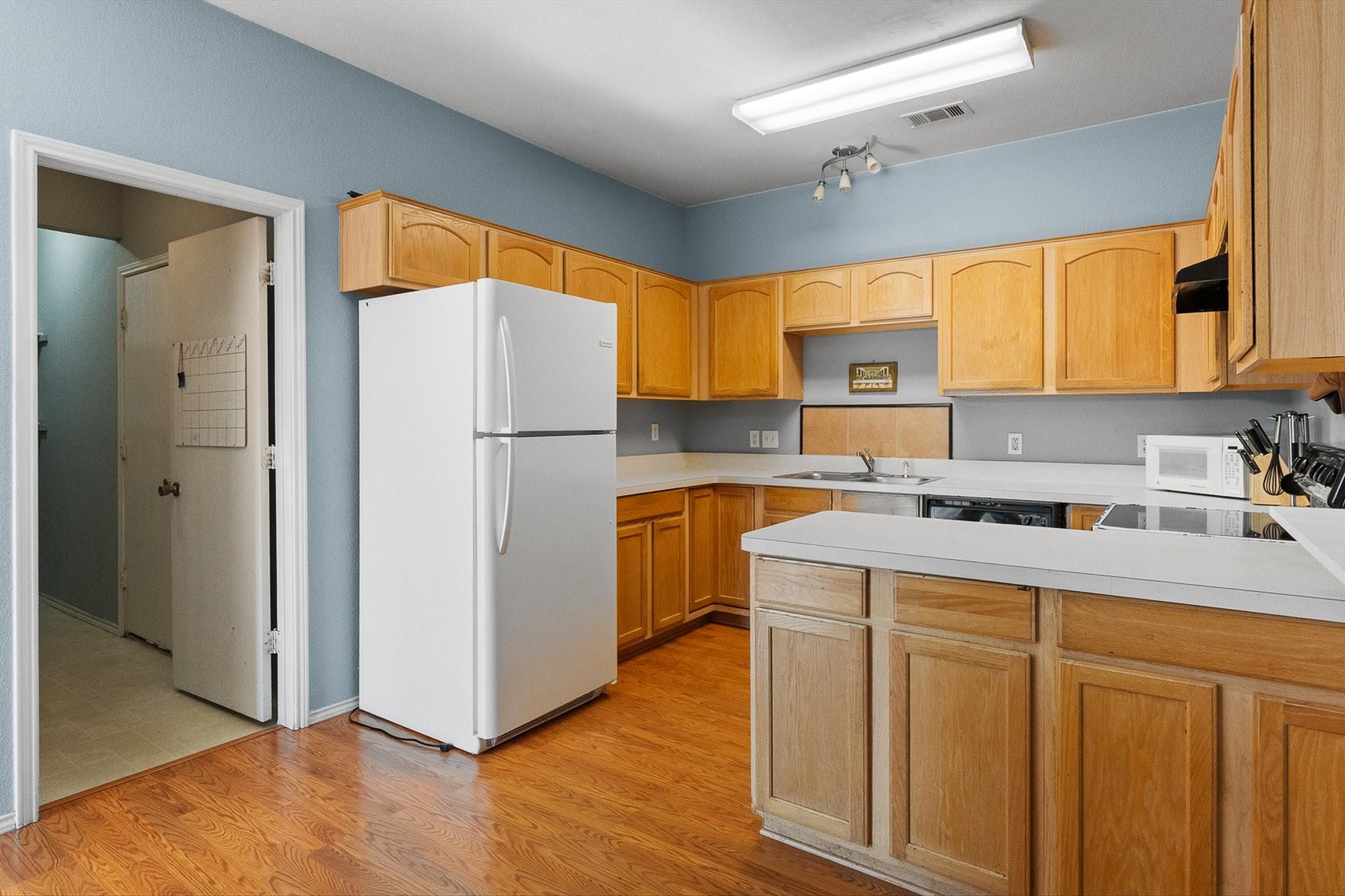 main property photo 17