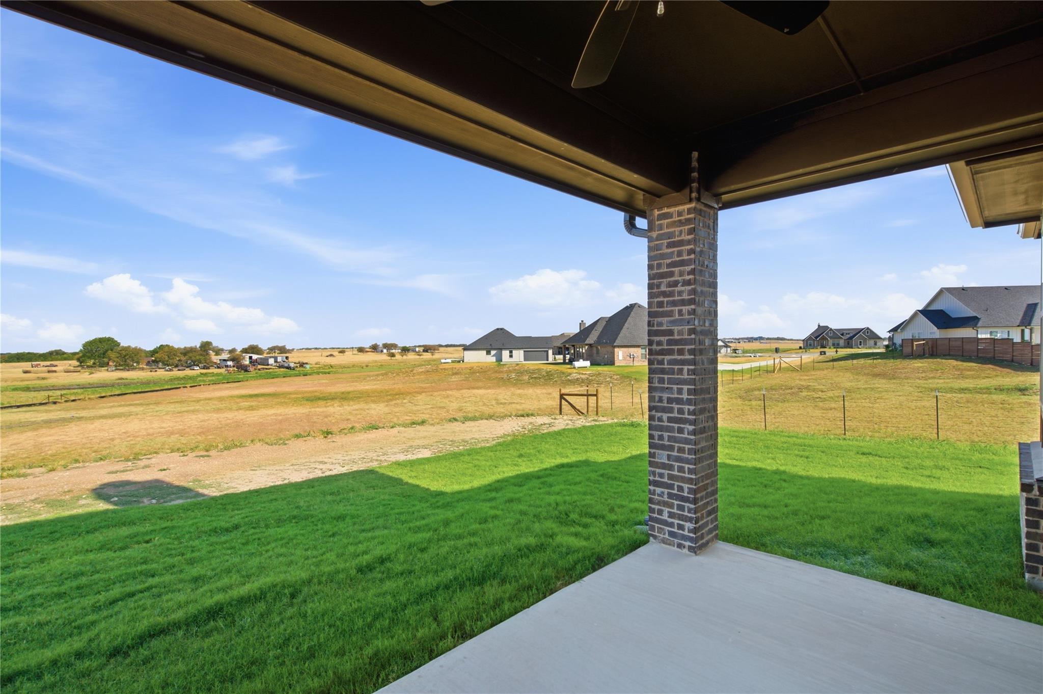 main property photo 28