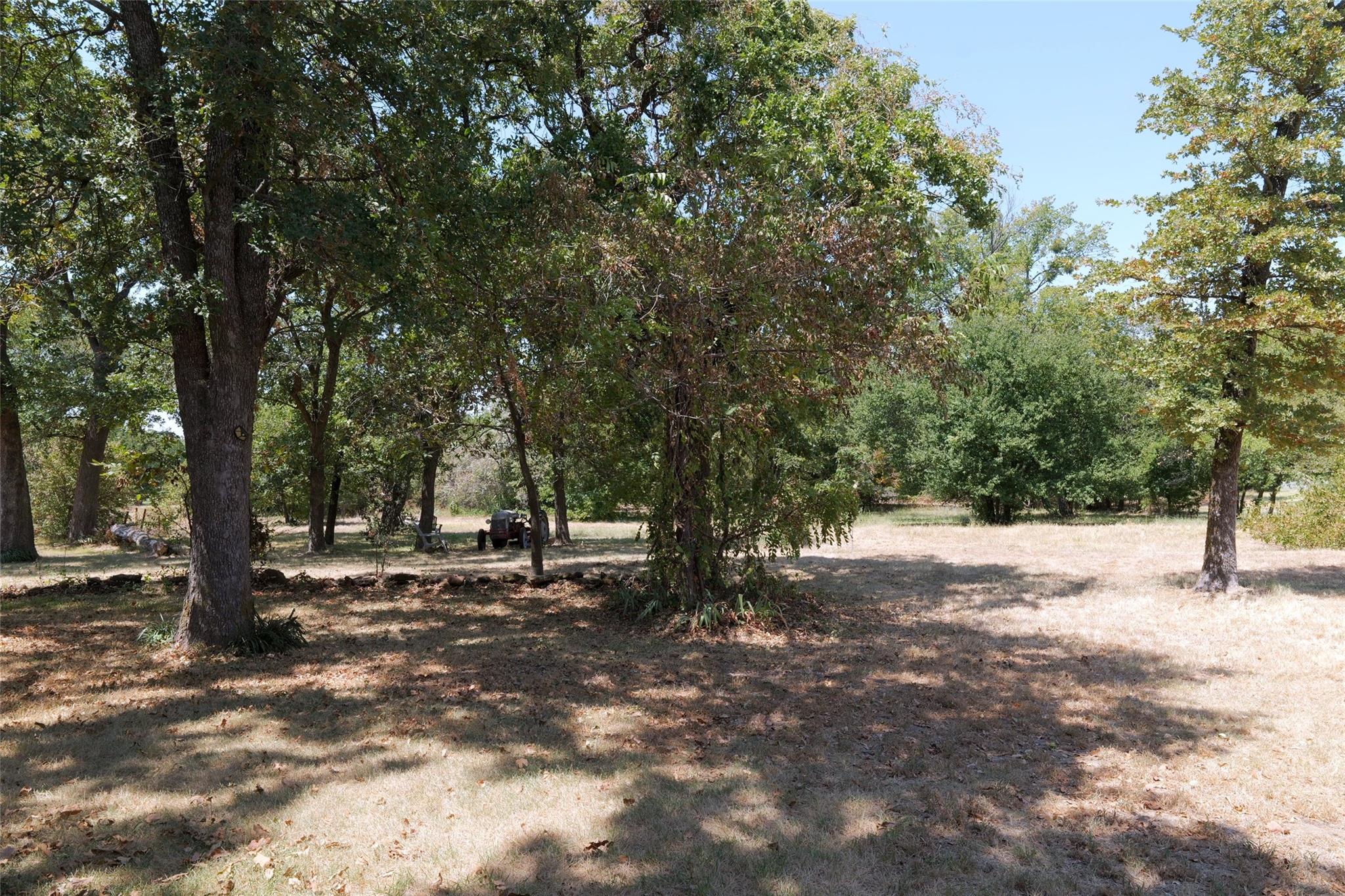 main property photo 9