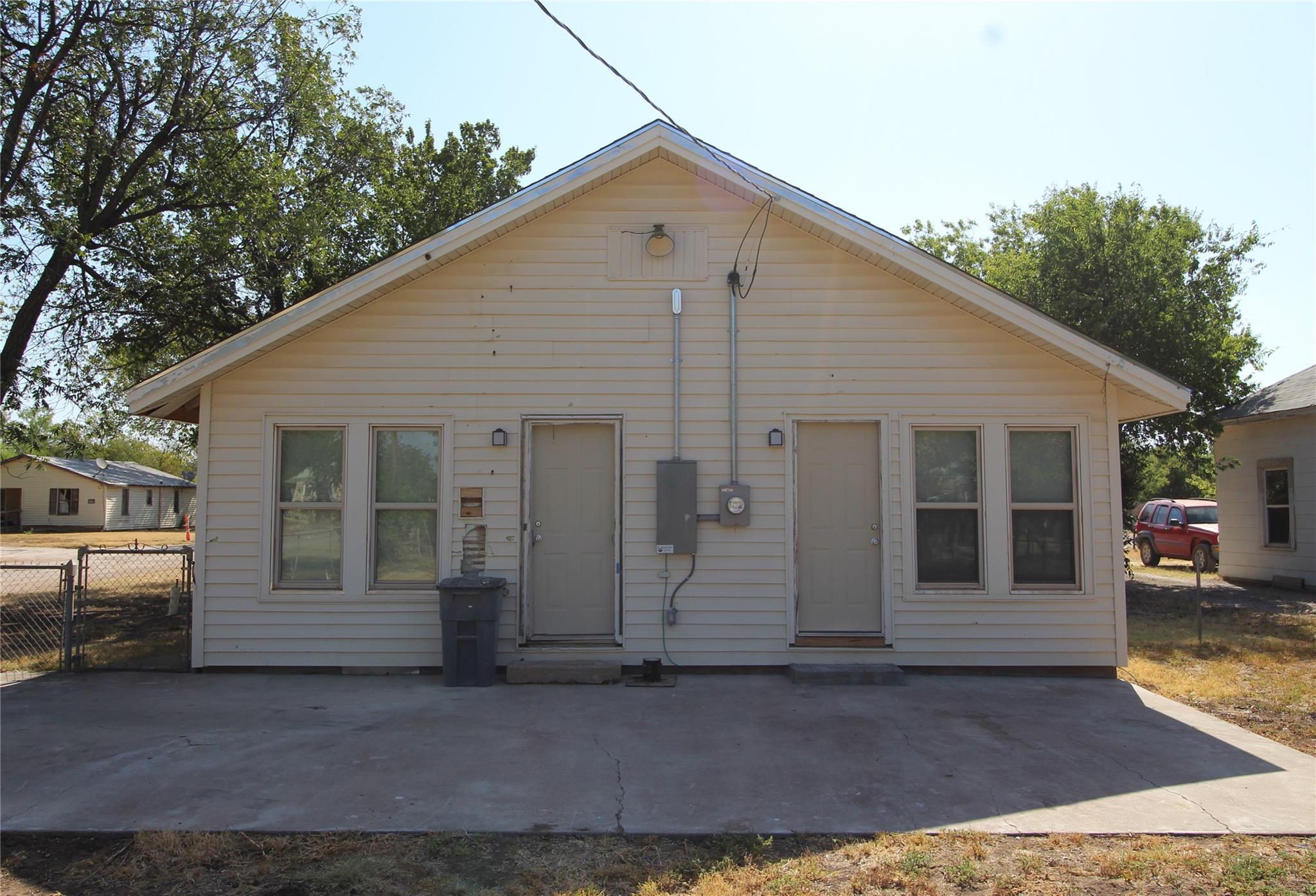 main property photo 15