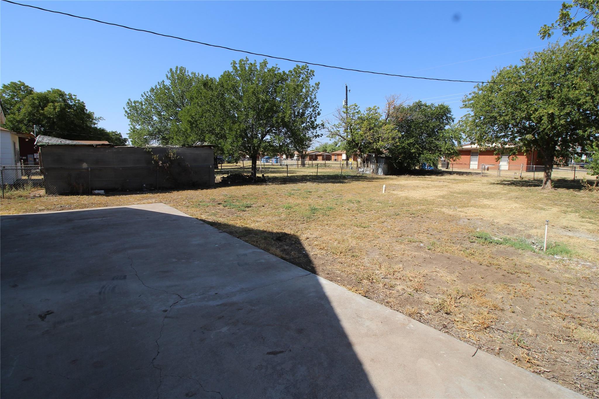 main property photo 16