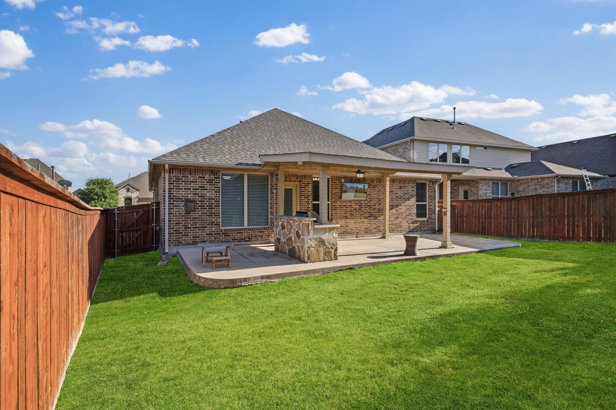 main property photo 29