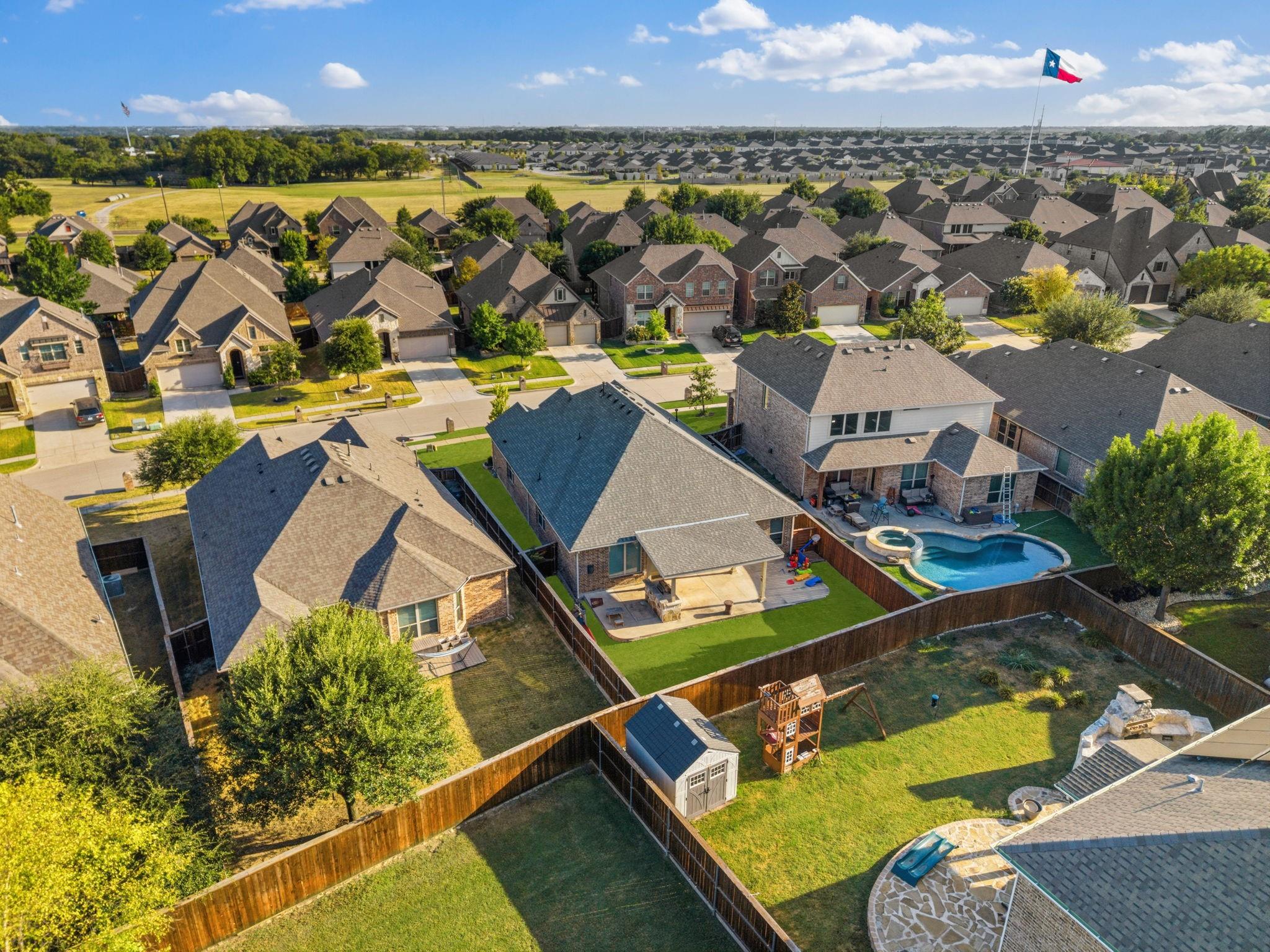 main property photo 34