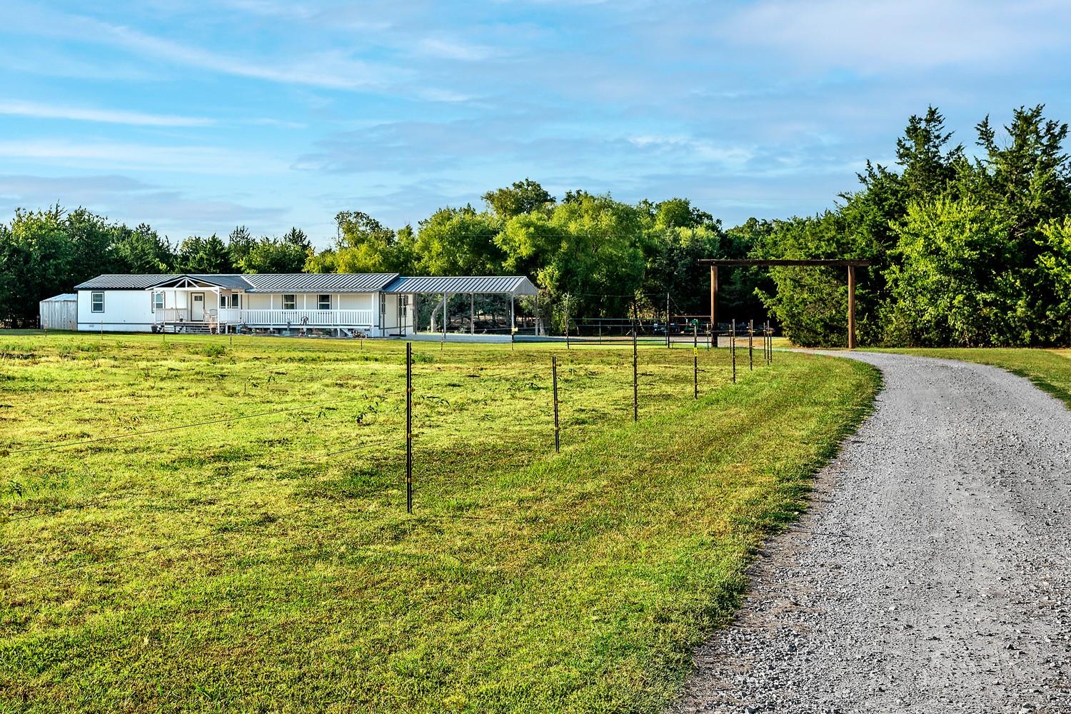 main property photo 22
