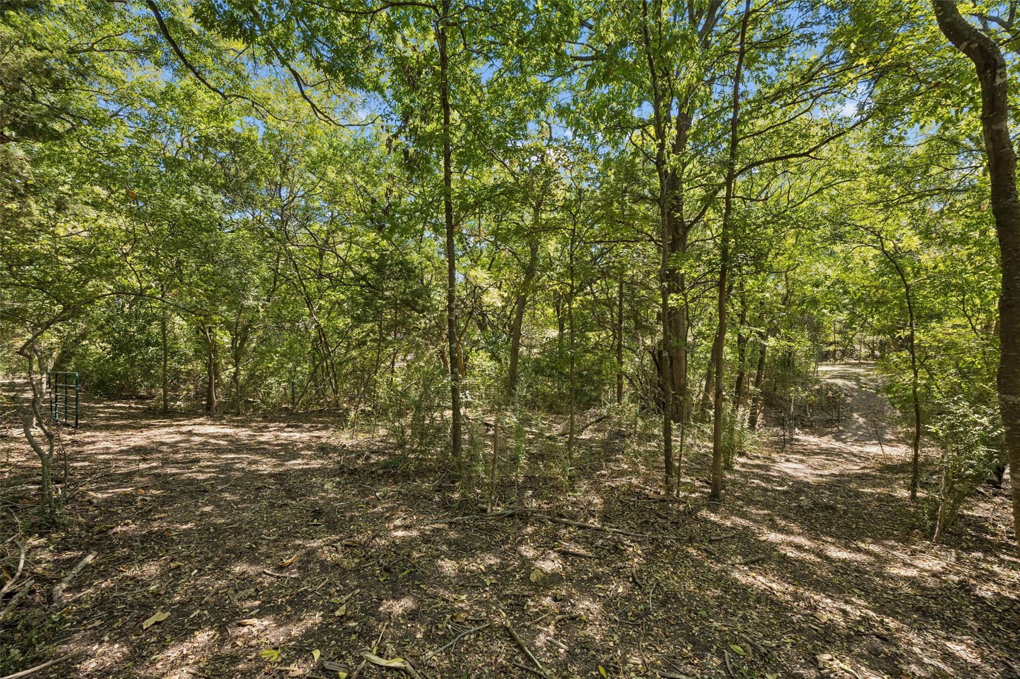 main property photo 36