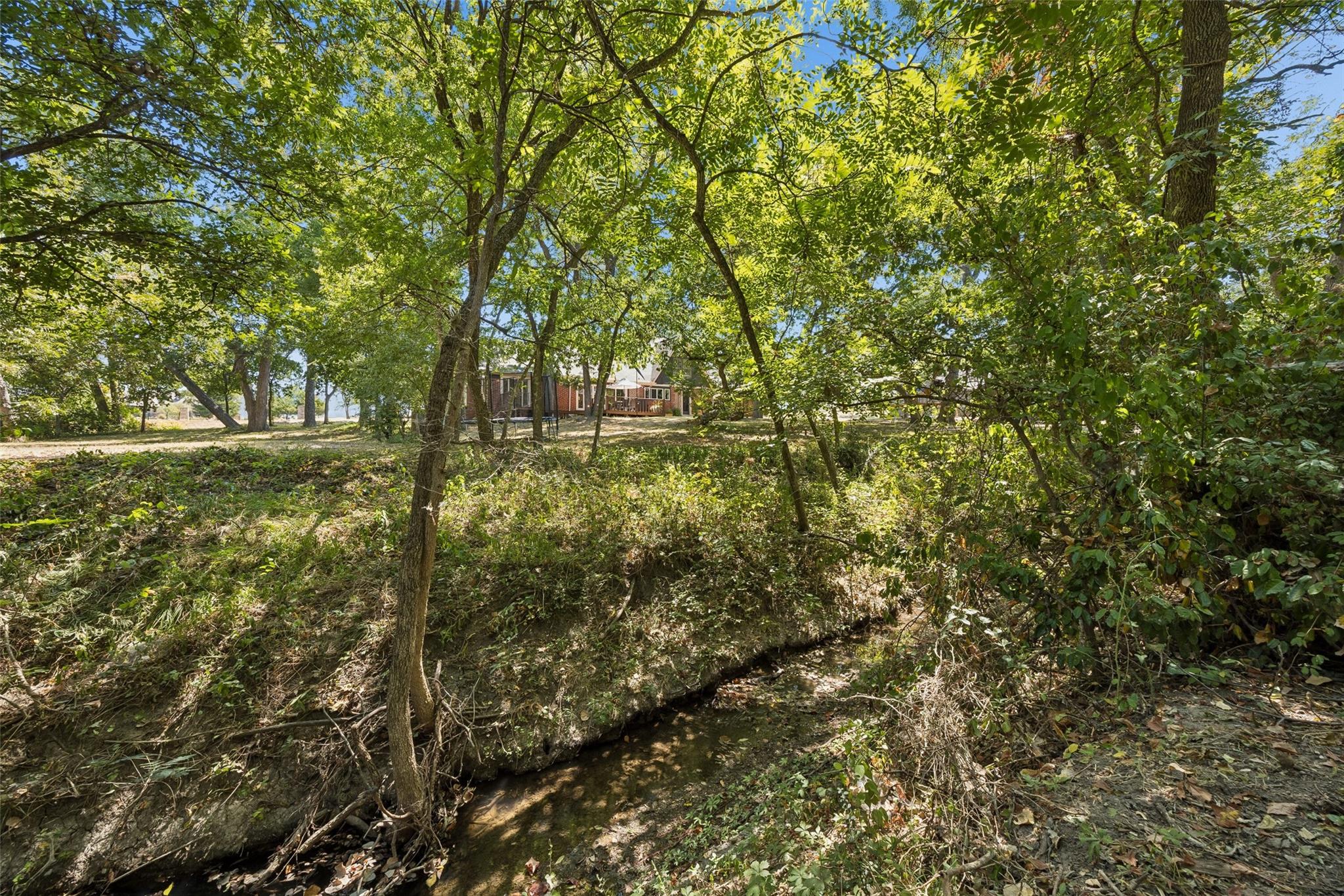 main property photo 37