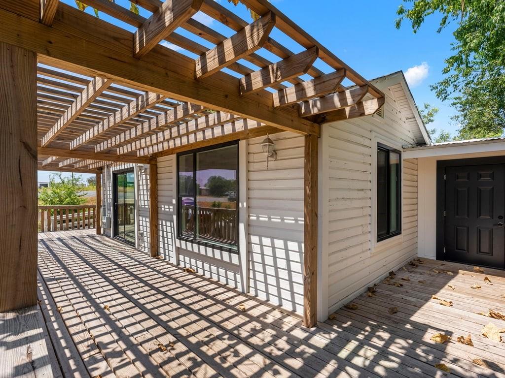 main property photo 22