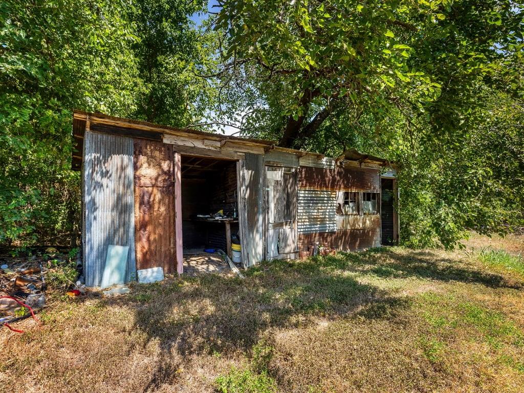 main property photo 24