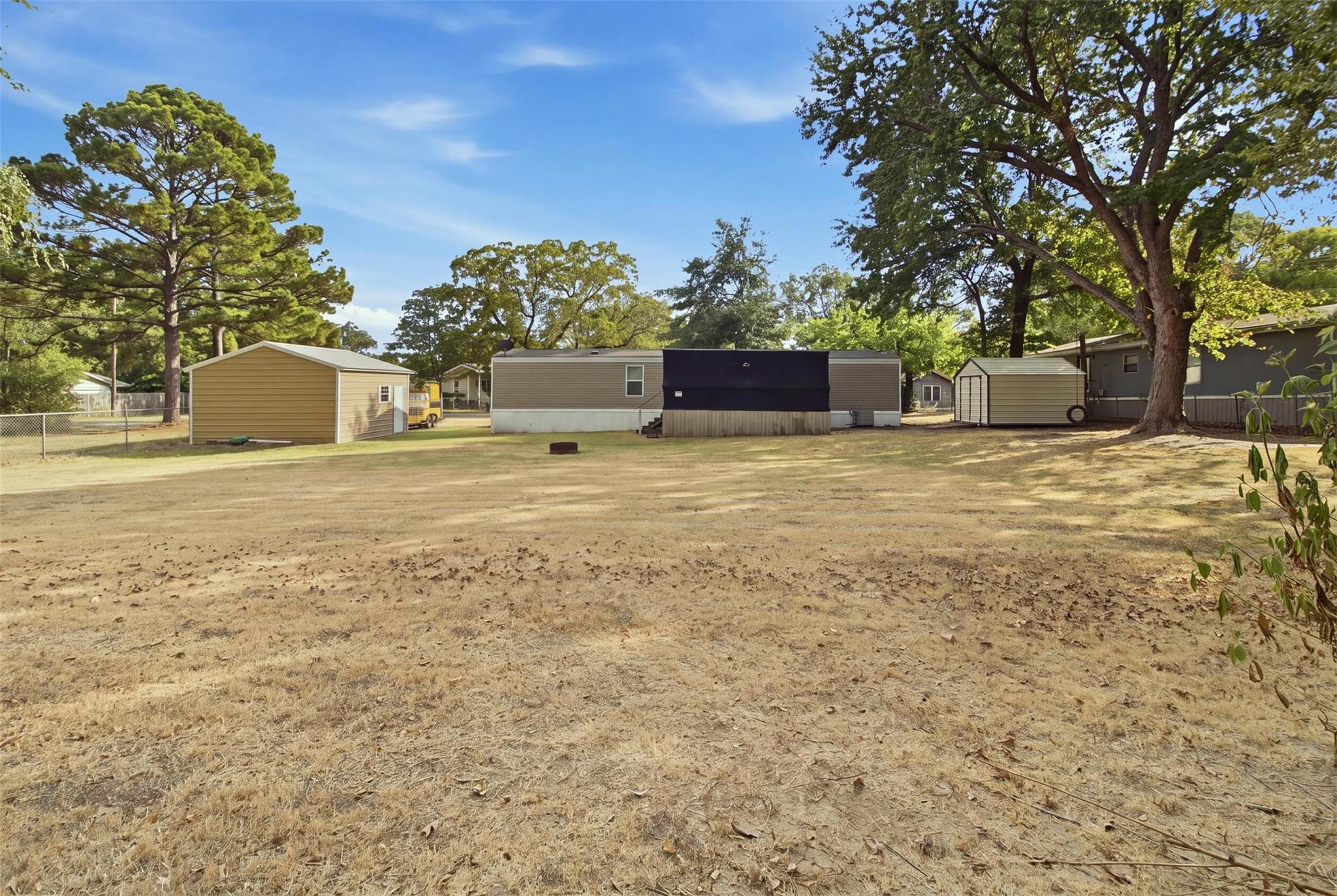main property photo 31