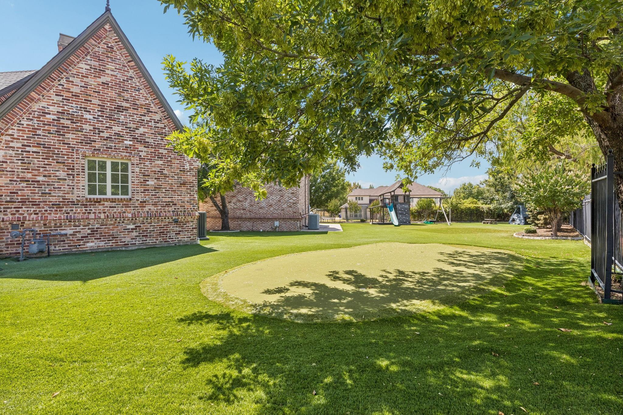 main property photo 30