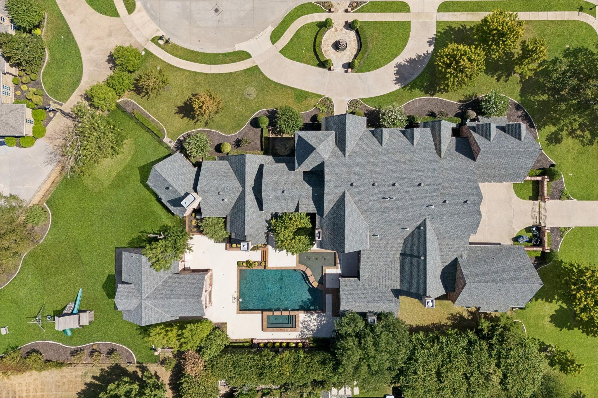 main property photo 33