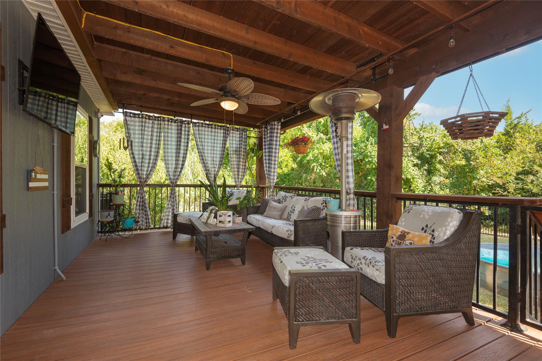 main property photo 27