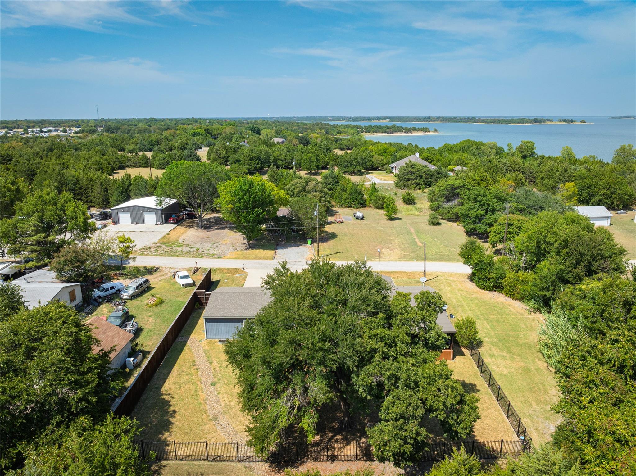 main property photo 37