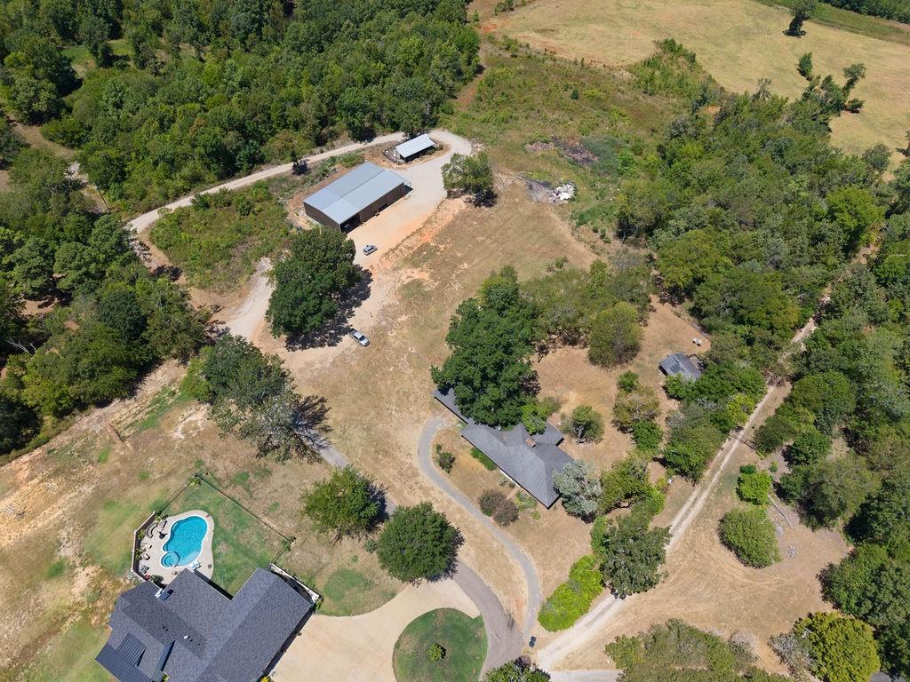 main property photo 16