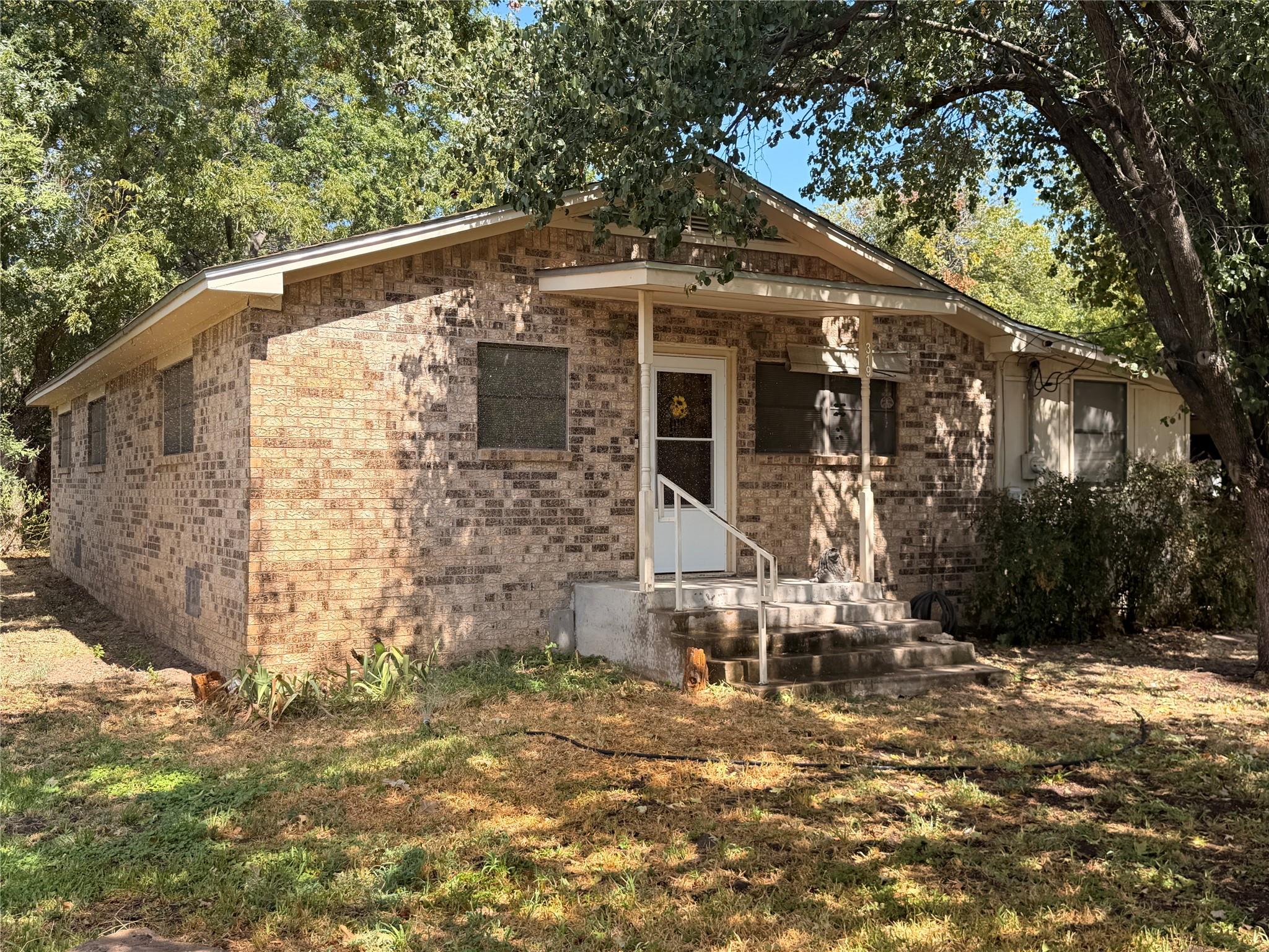main property photo 5