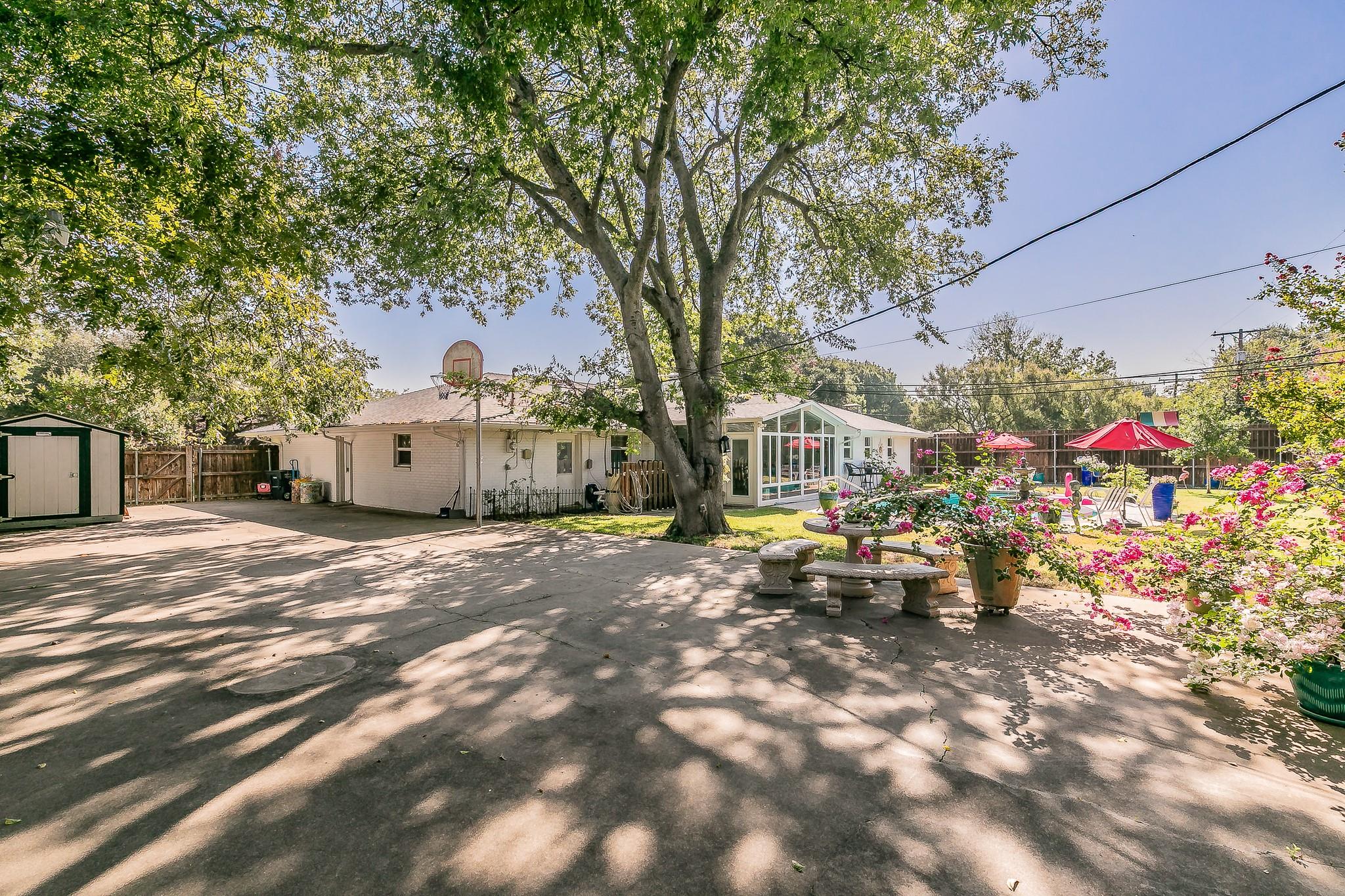 main property photo 32