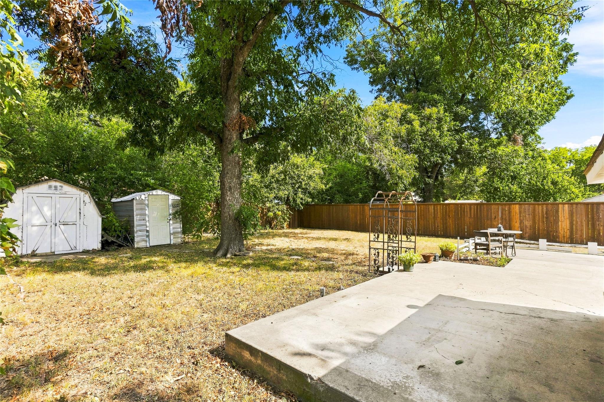 main property photo 19