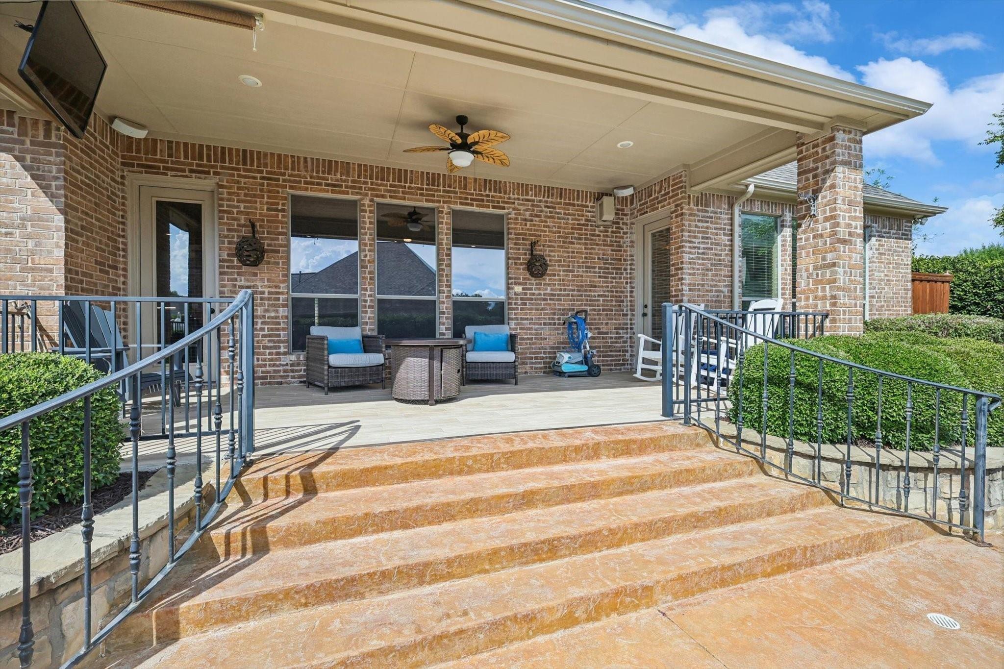 main property photo 30