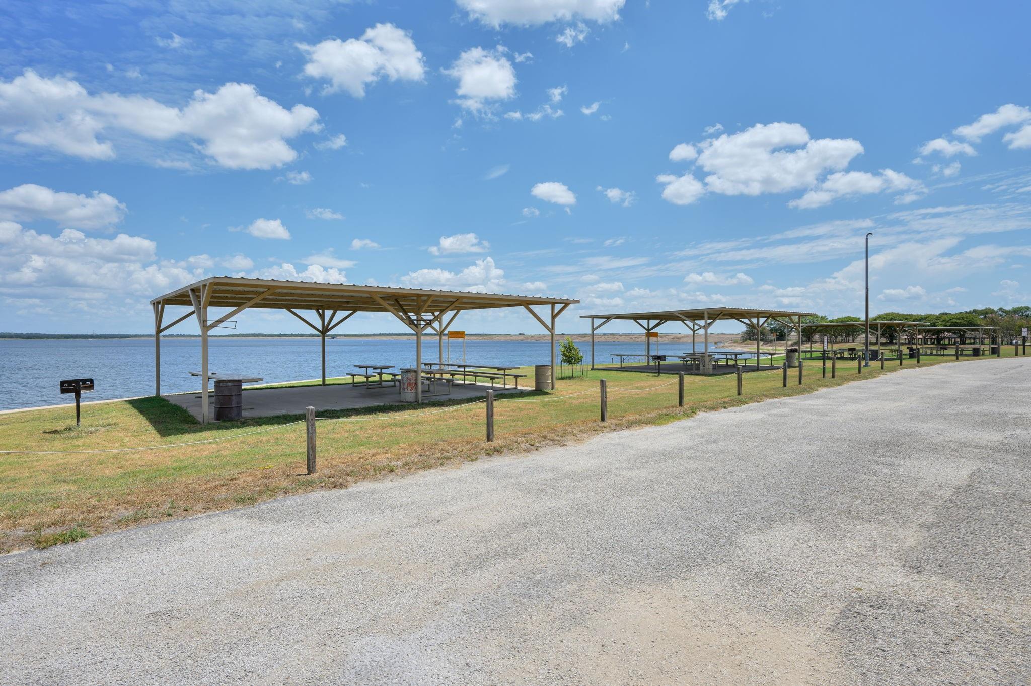 main property photo 39