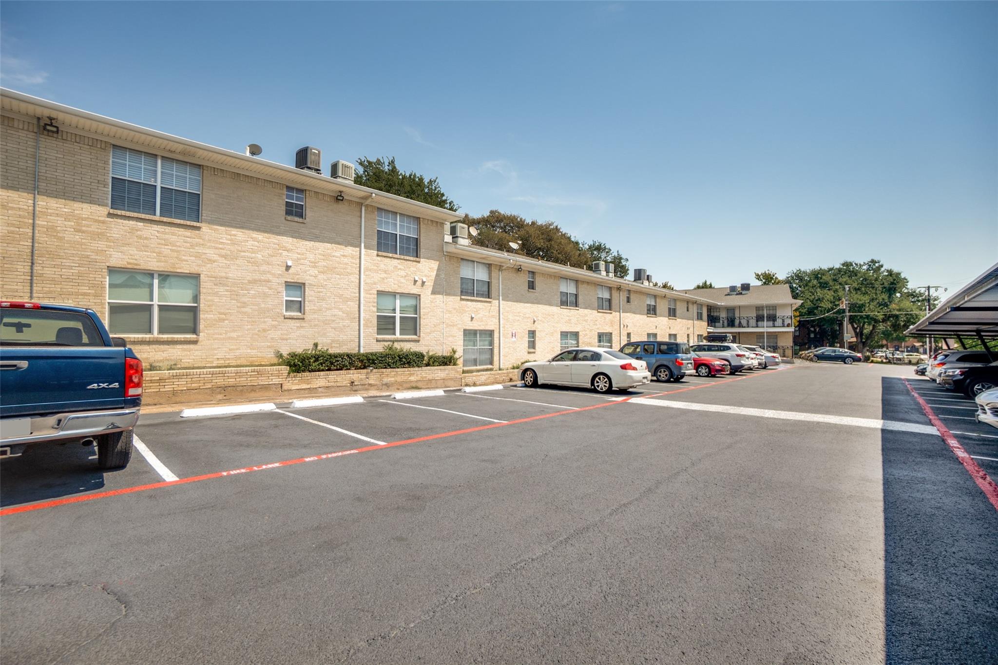 main property photo 25