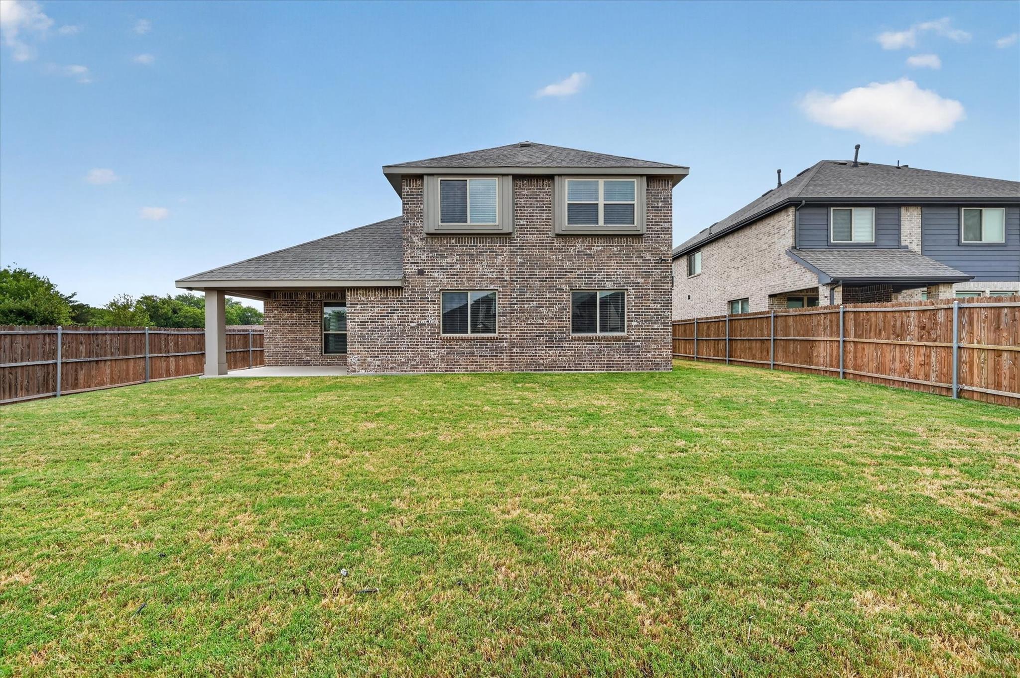 main property photo 28