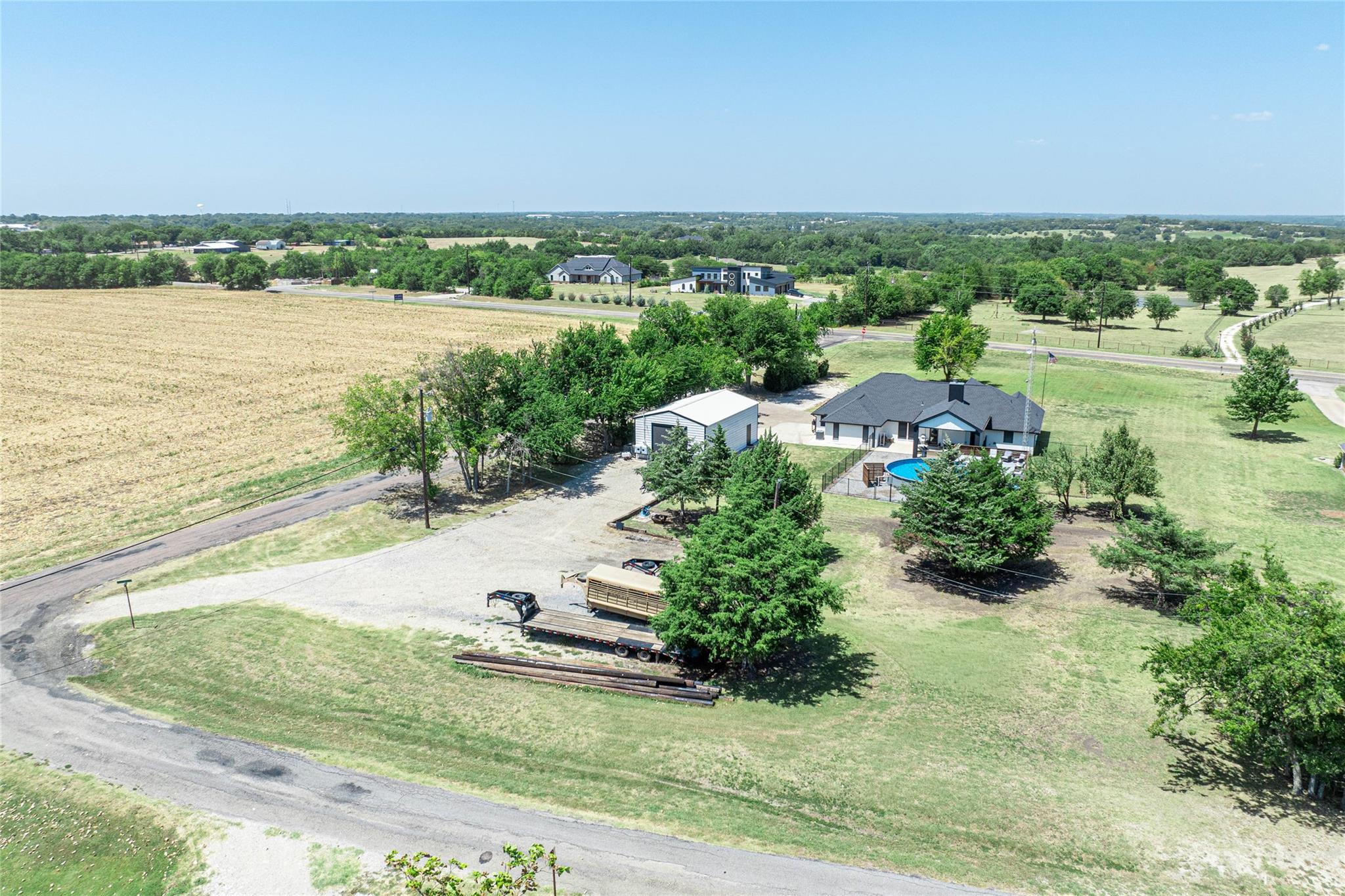 main property photo 4
