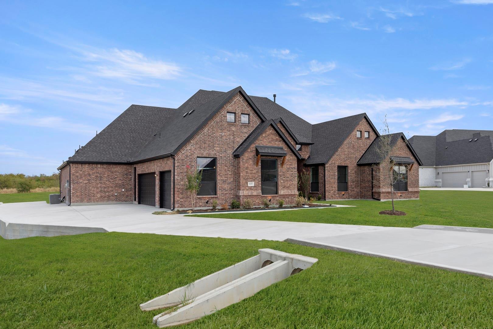 main property photo 4