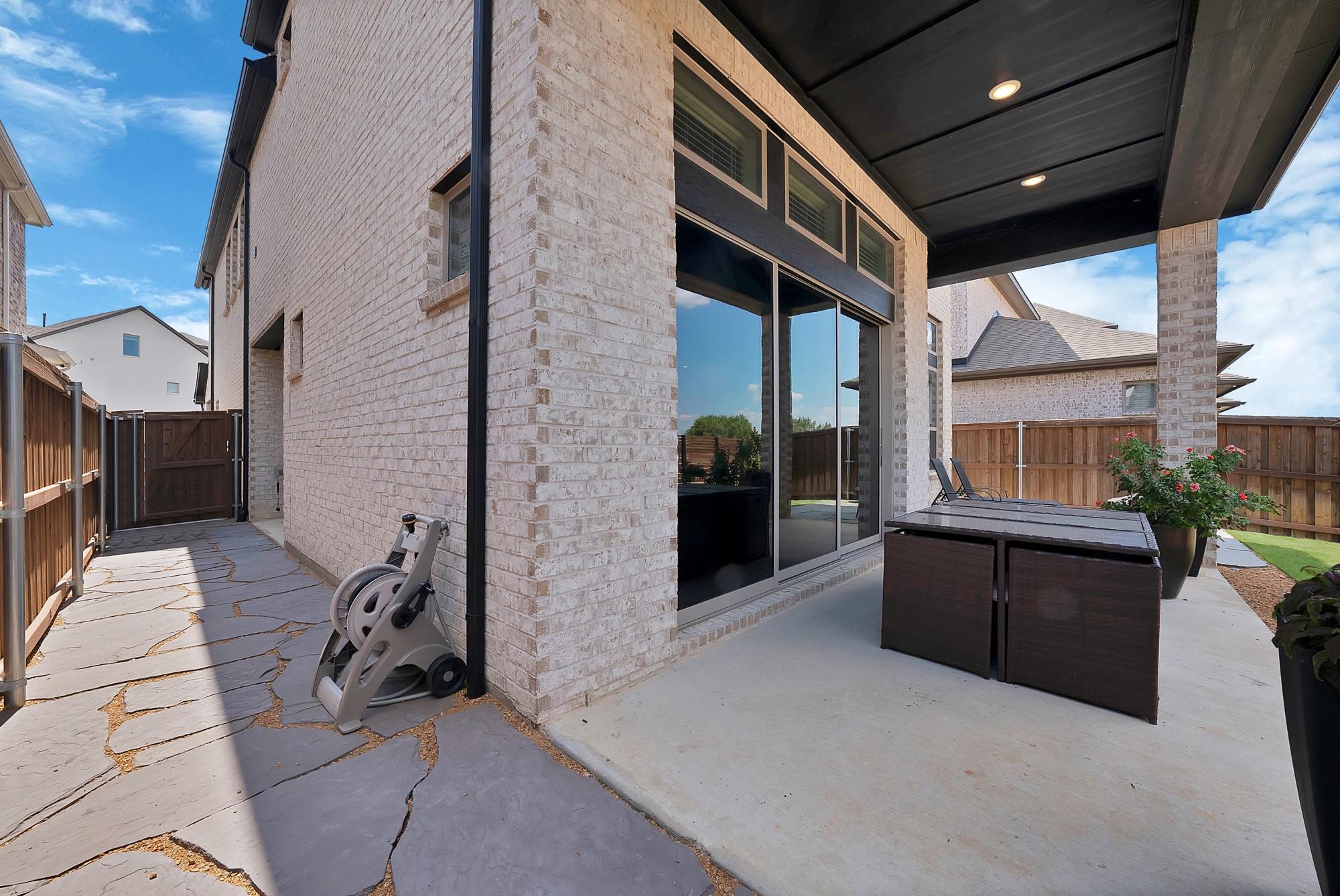 main property photo 37