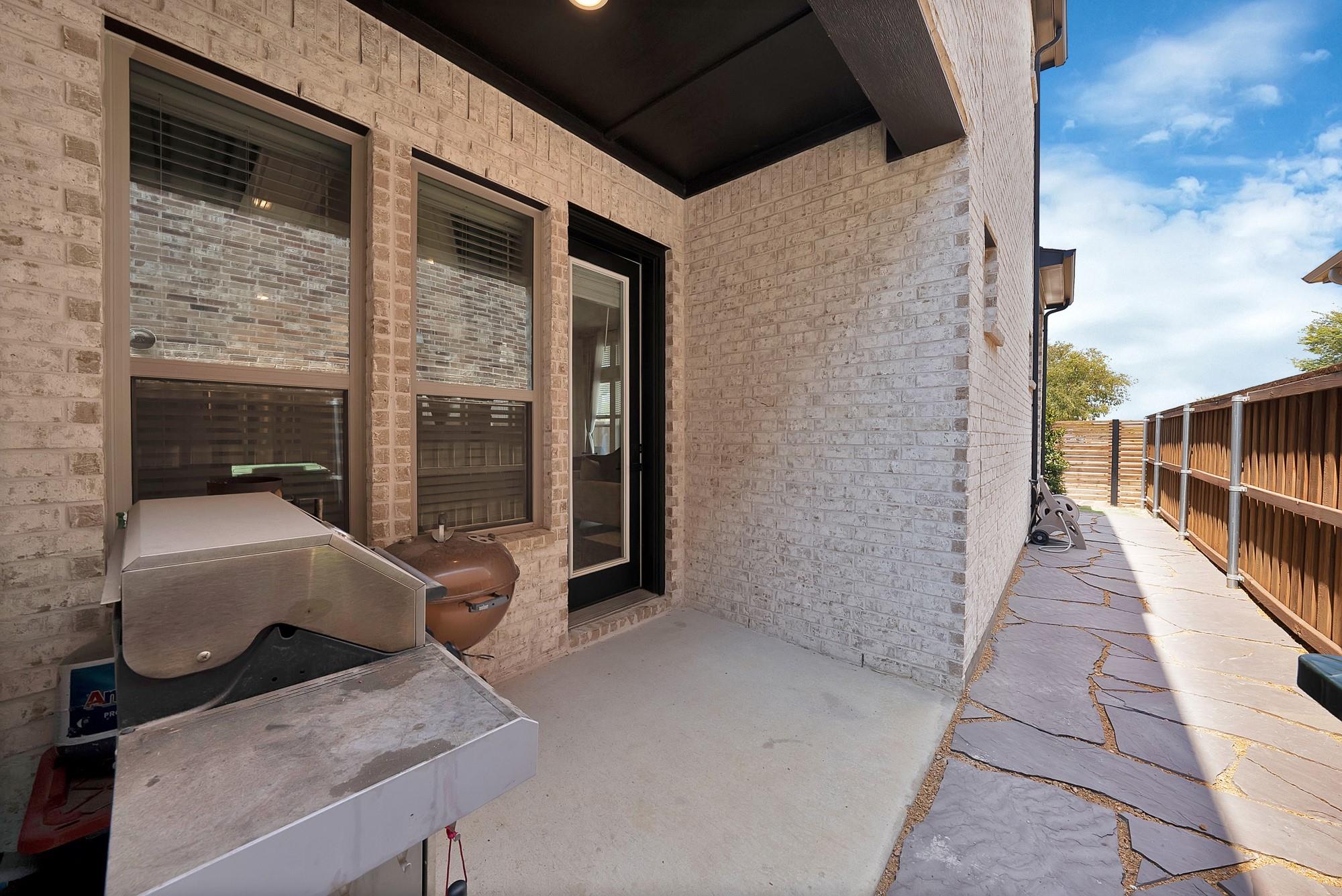 main property photo 38