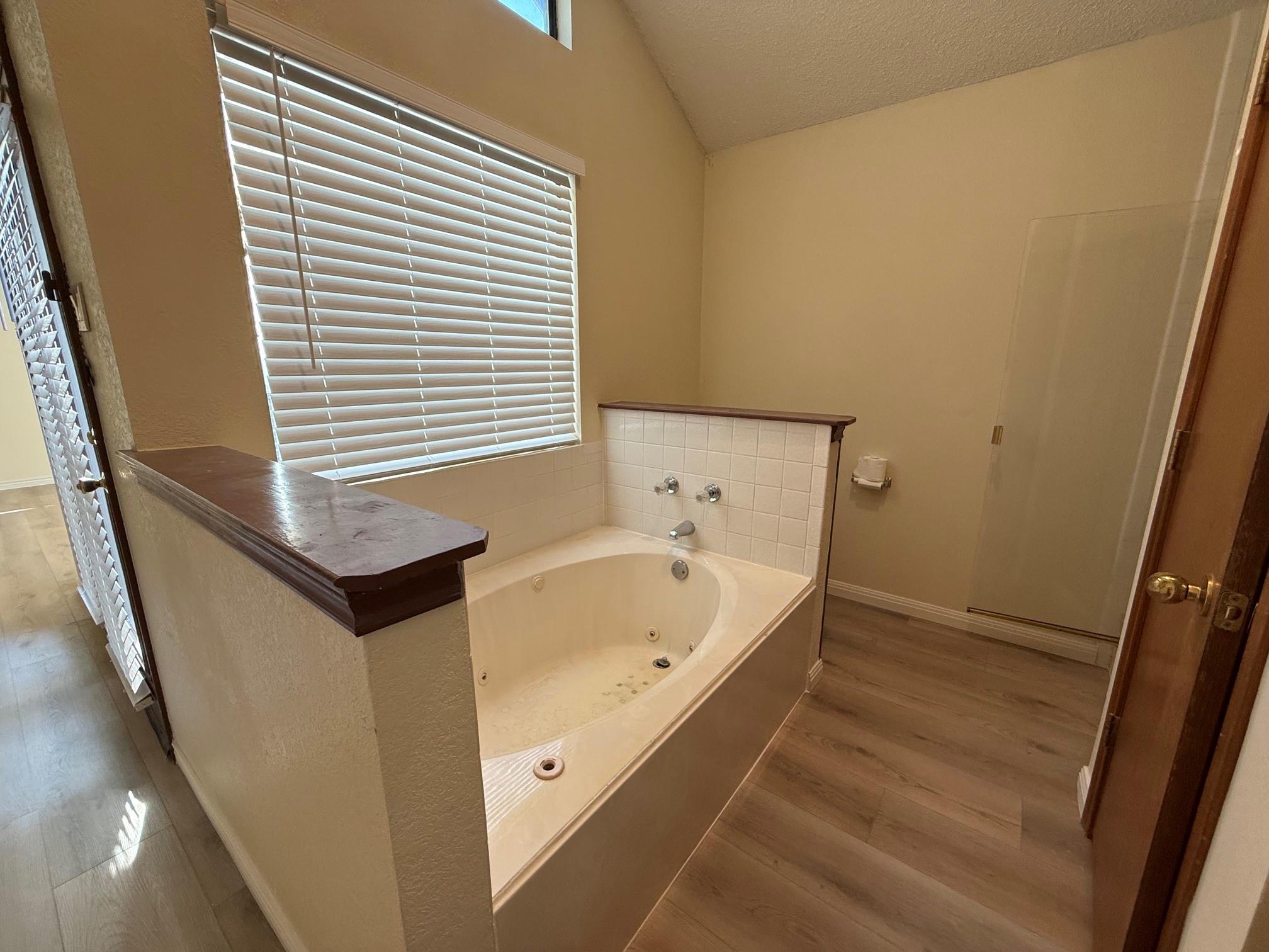 property viewer photo 11