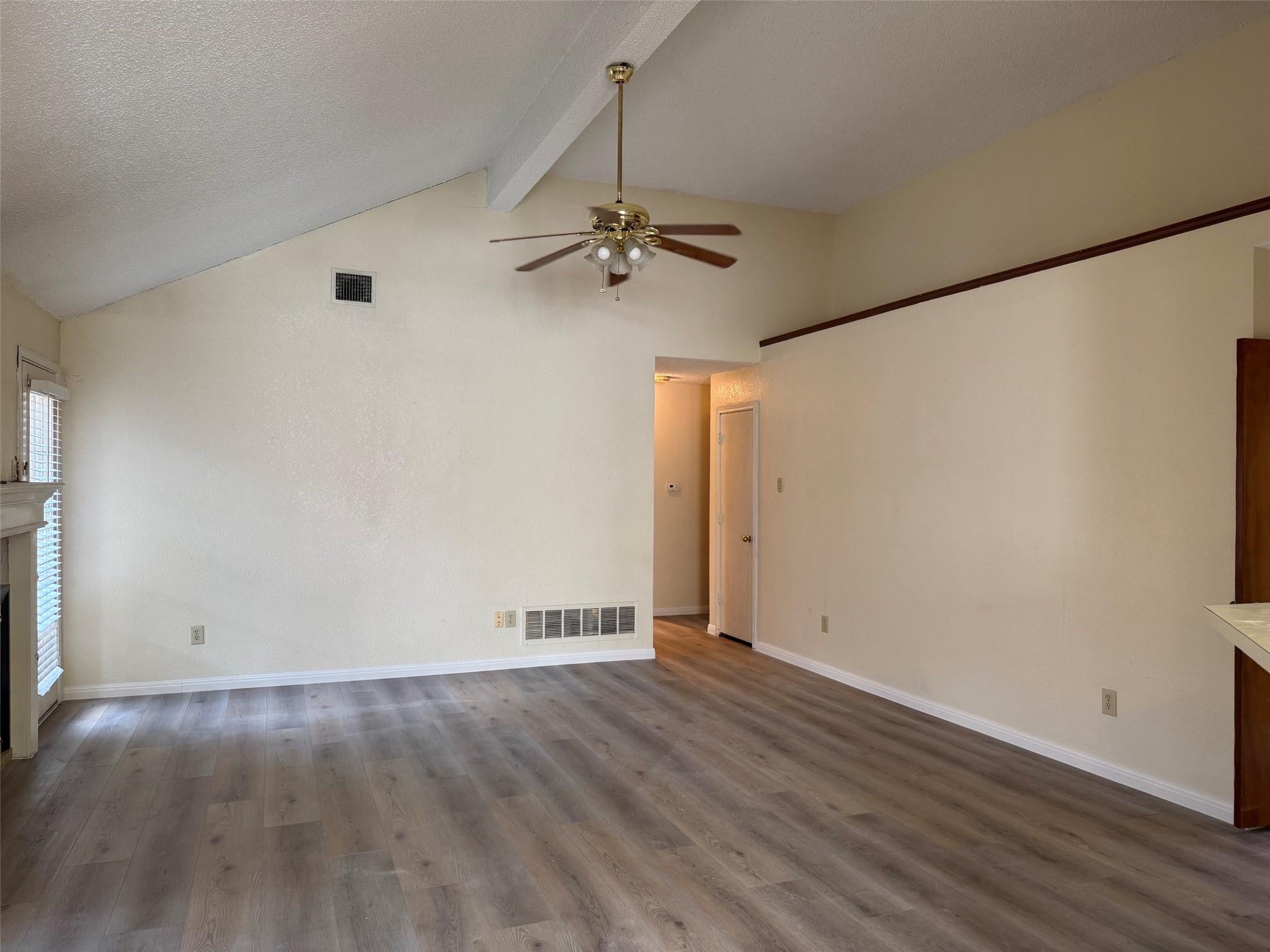 property viewer photo 2