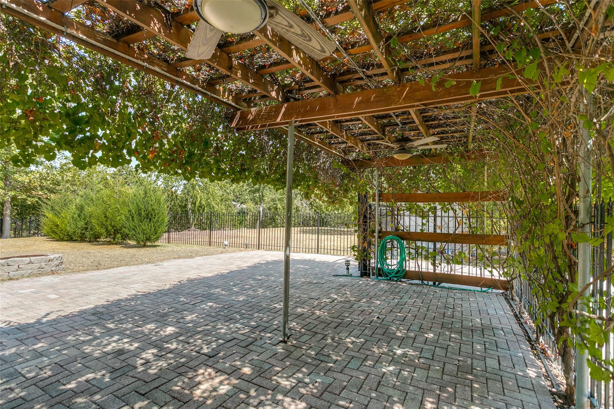 main property photo 24