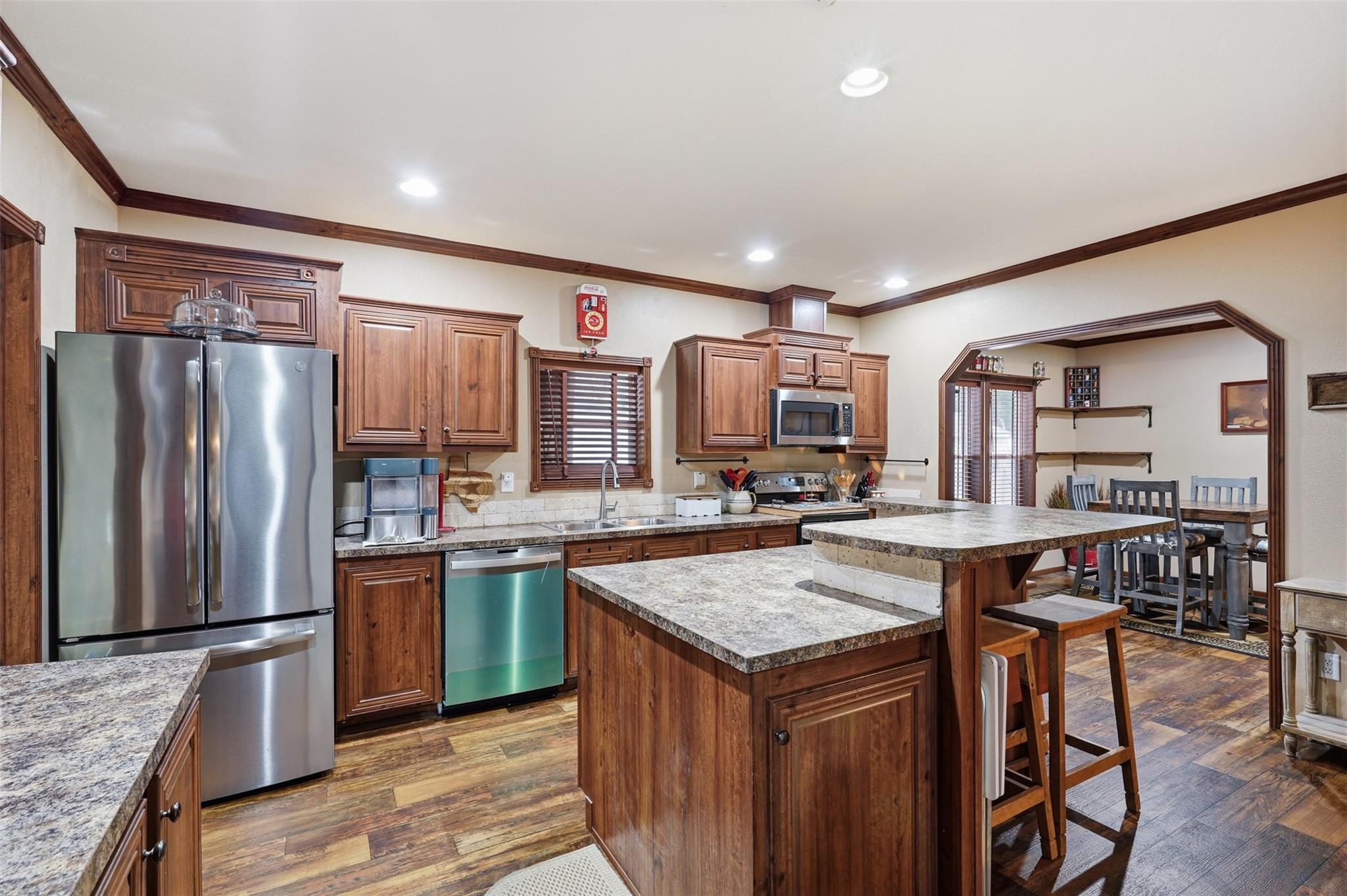 main property photo 13