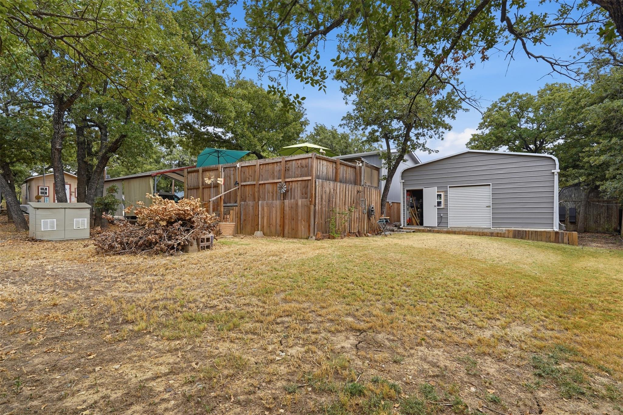 main property photo 31