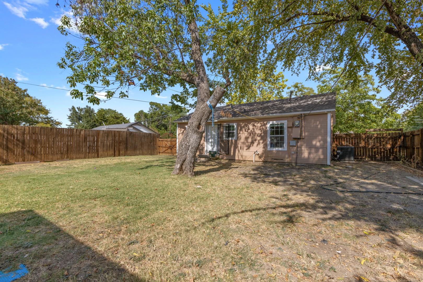 main property photo 11