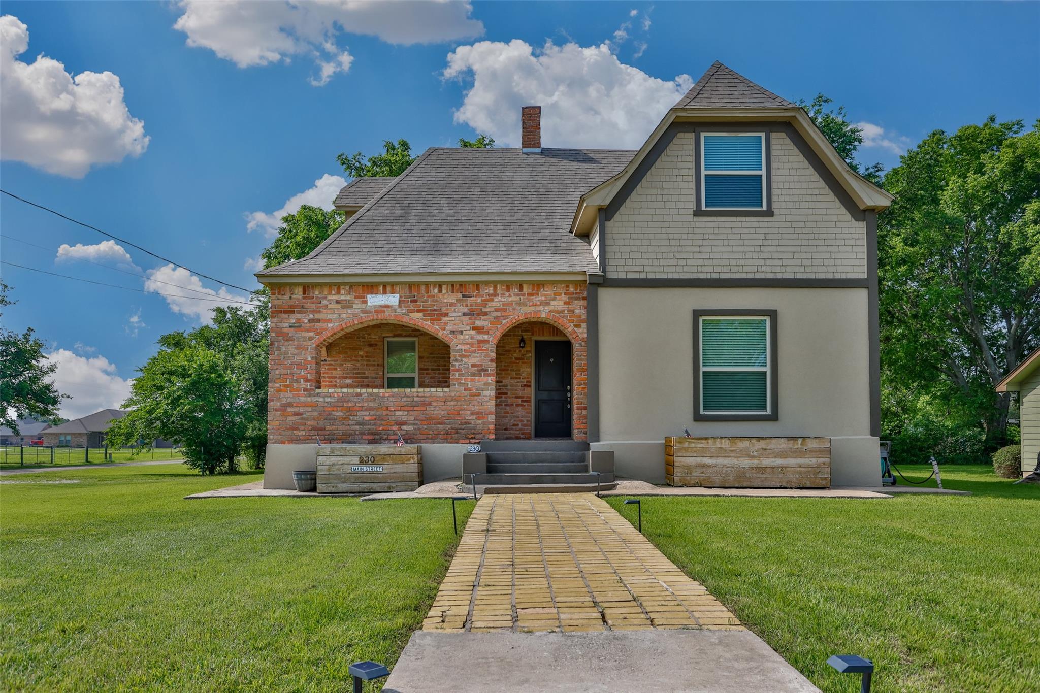 main property photo 28
