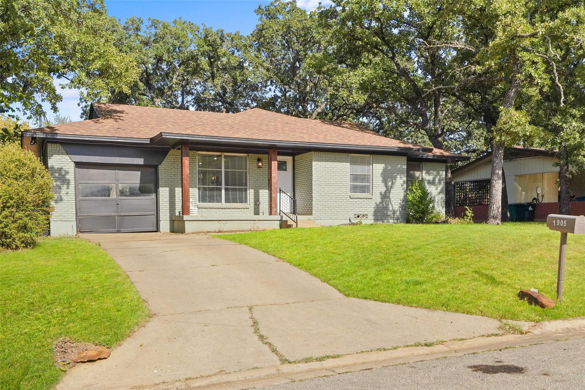 main property photo 23