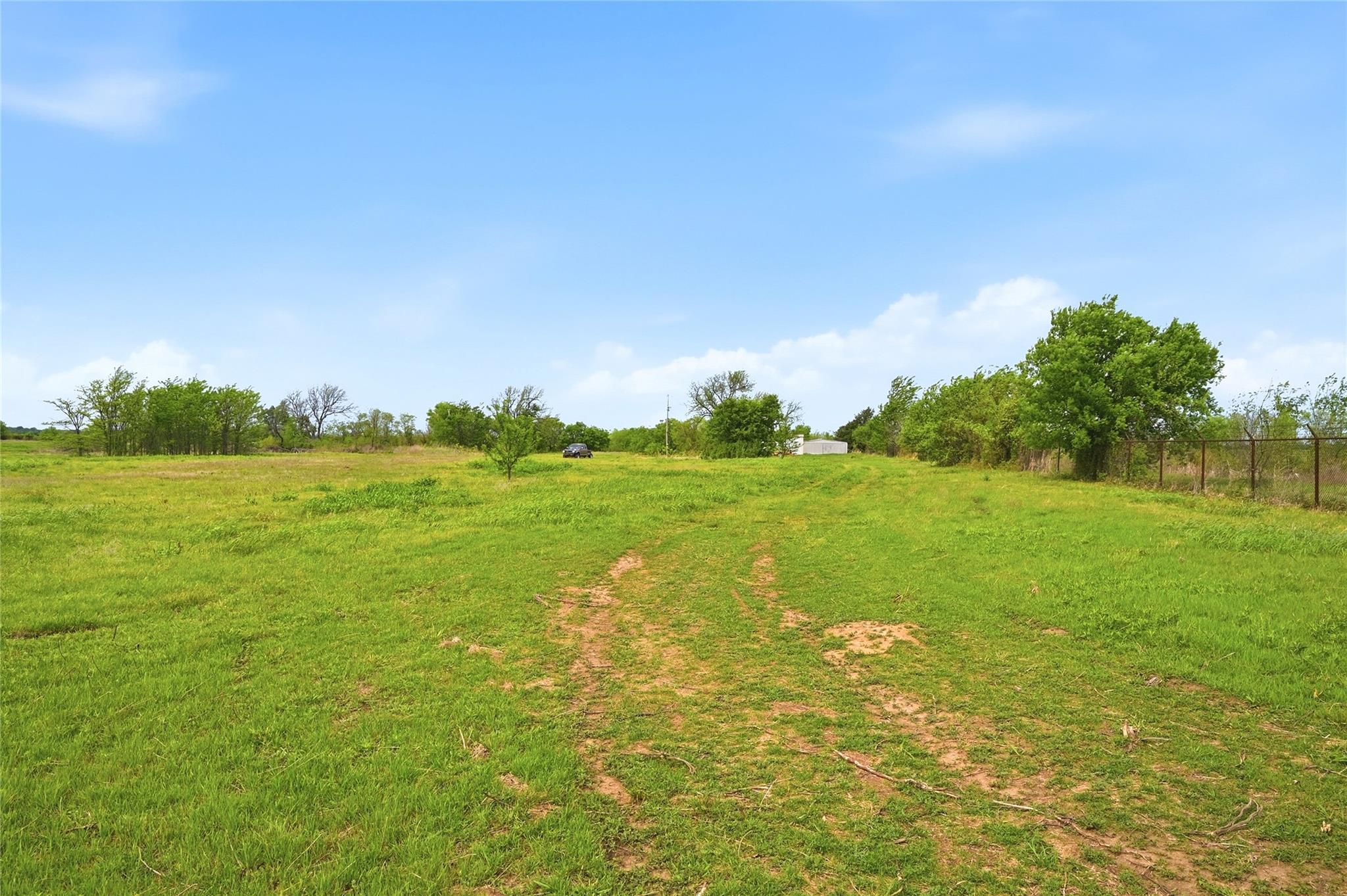 main property photo 16