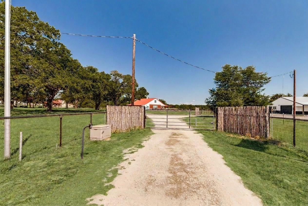 main property photo 36