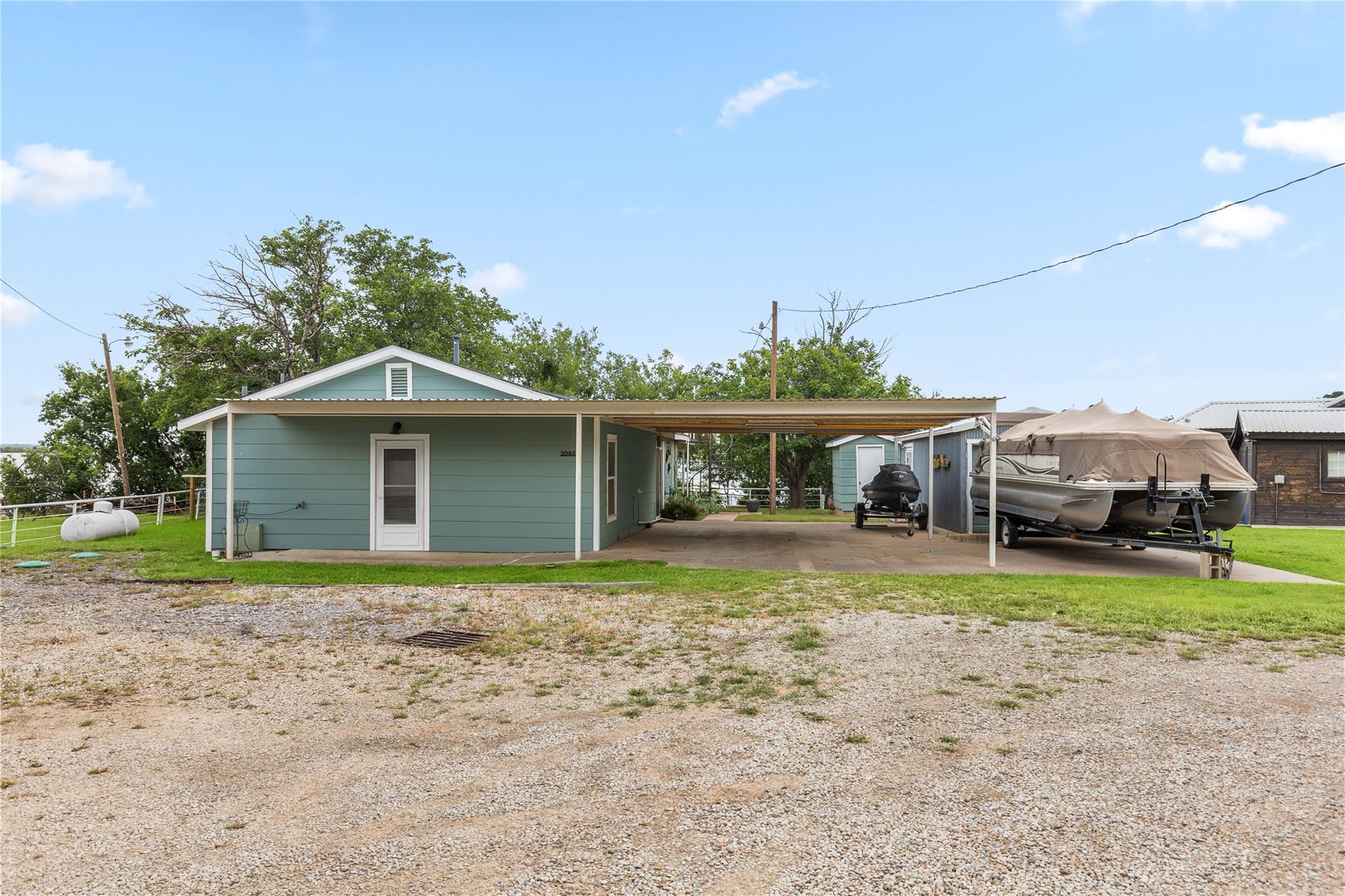 main property photo 30