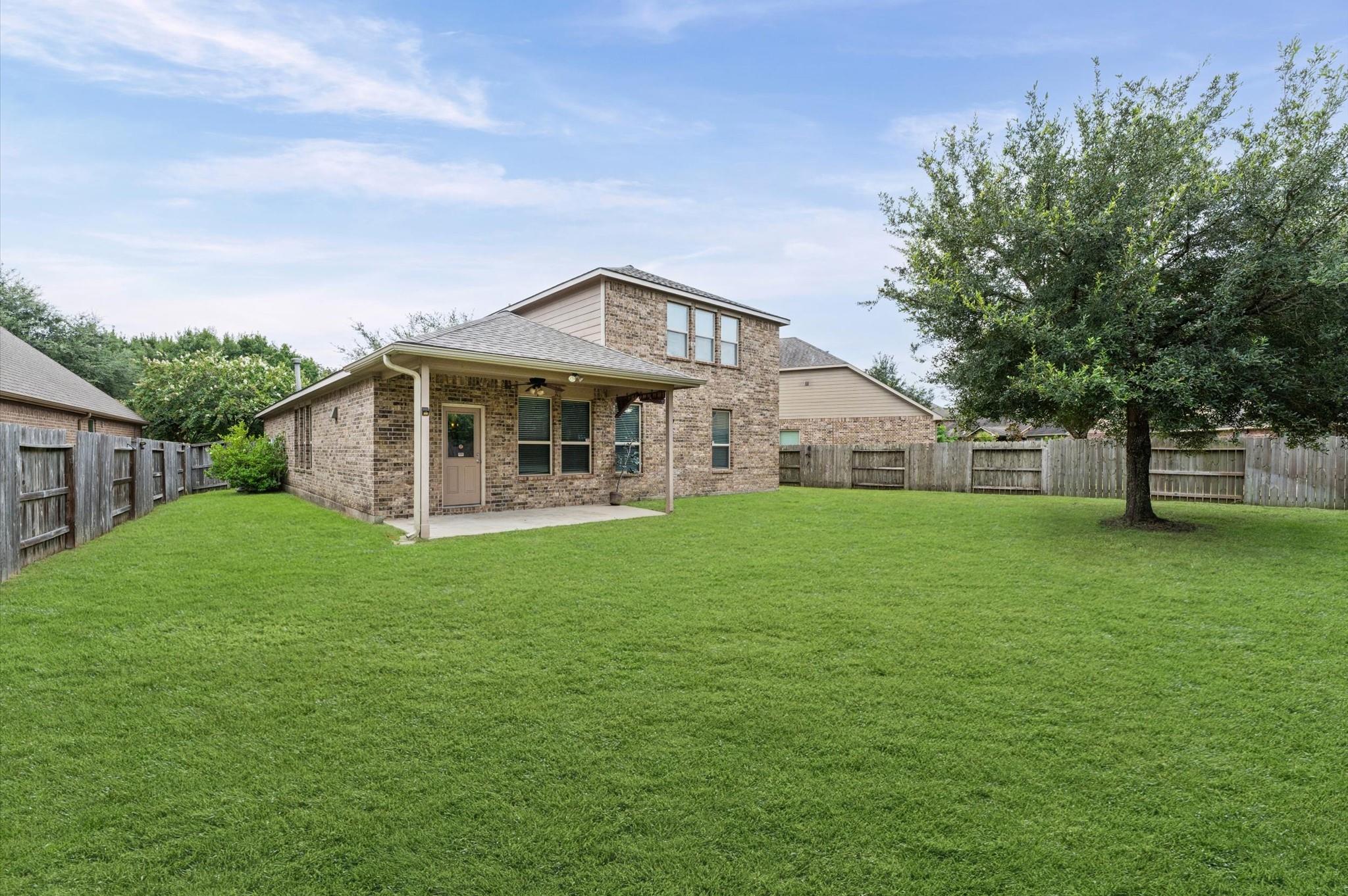 main property photo 28