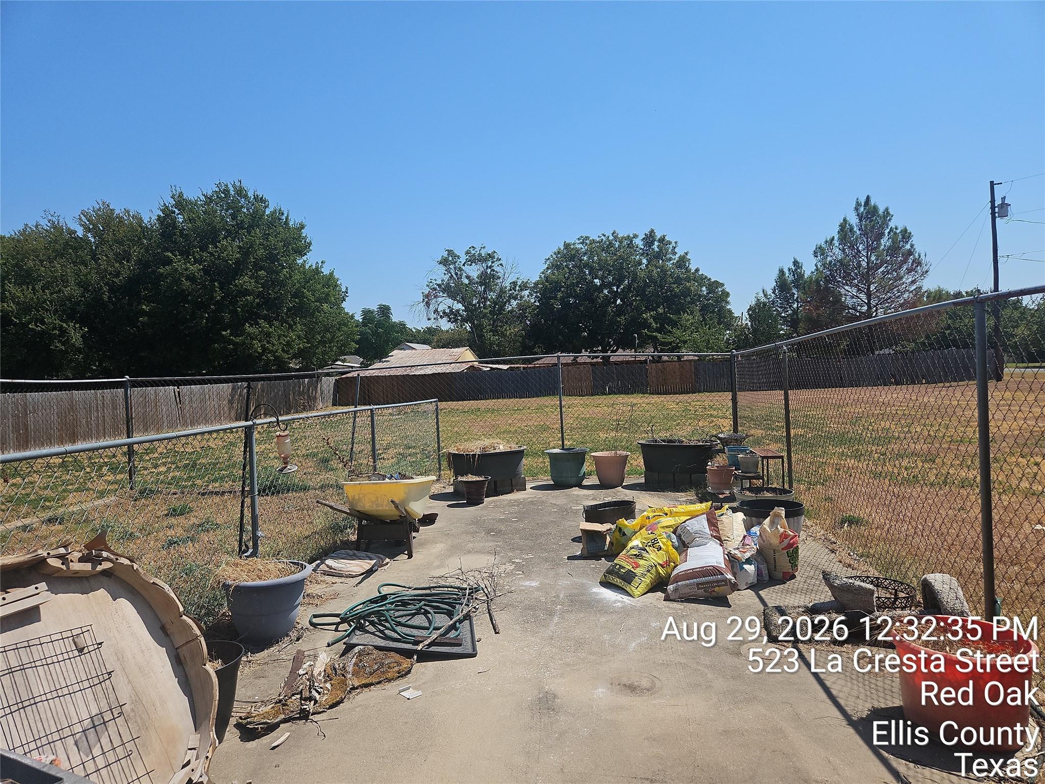 main property photo 33