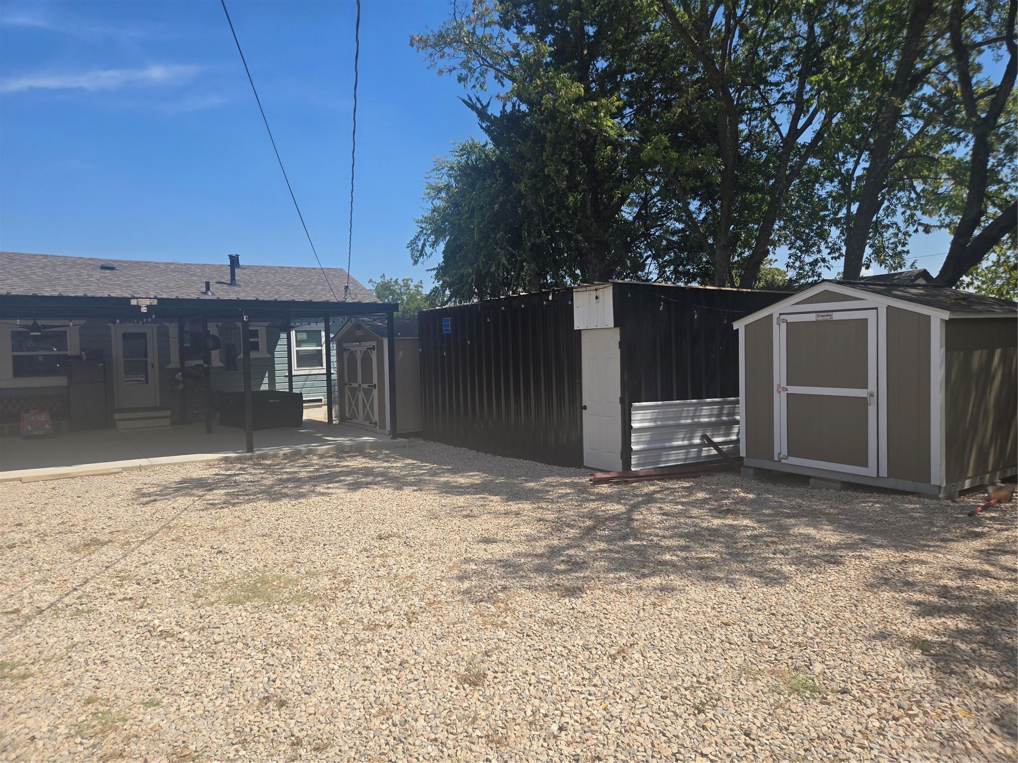 main property photo 20