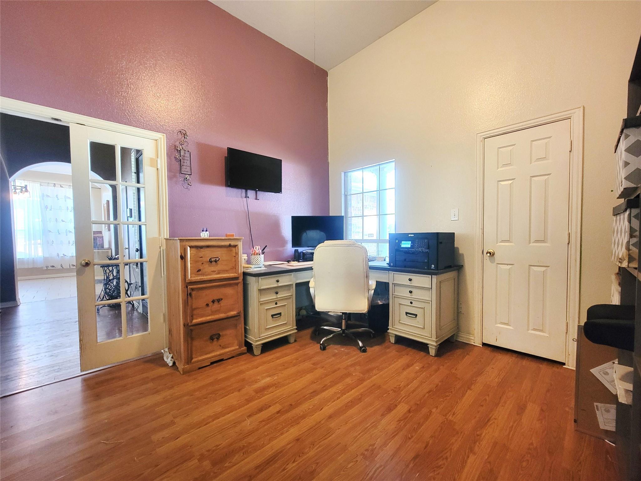 main property photo 19
