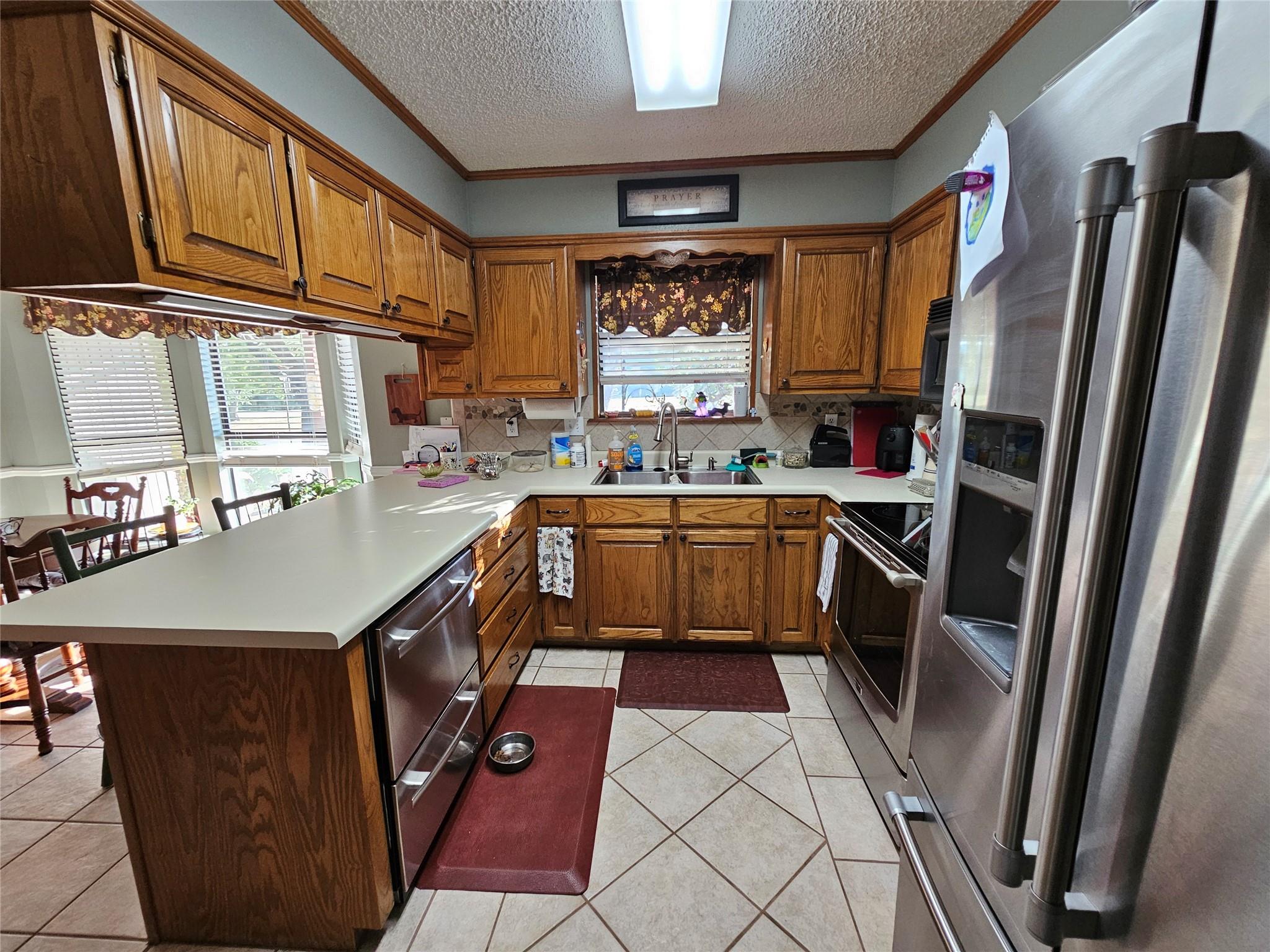 main property photo 10