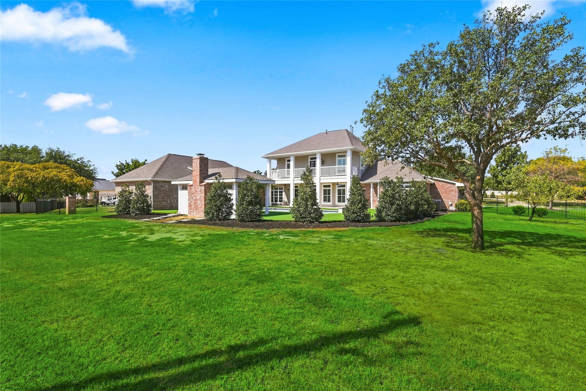 main property photo 8